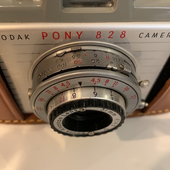 Kodak Pony 828 Camera with leather field case - Picture 10 of 10